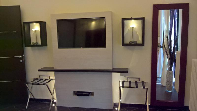 Eurohome Comfort Apartment Синья Экстерьер фото